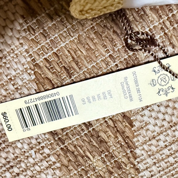 Elegant Gold Clutch - Picture 4 of 5